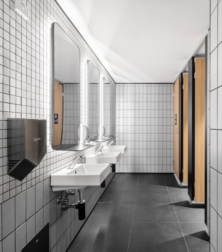 Construction of Public Bathrooms at Monash University.